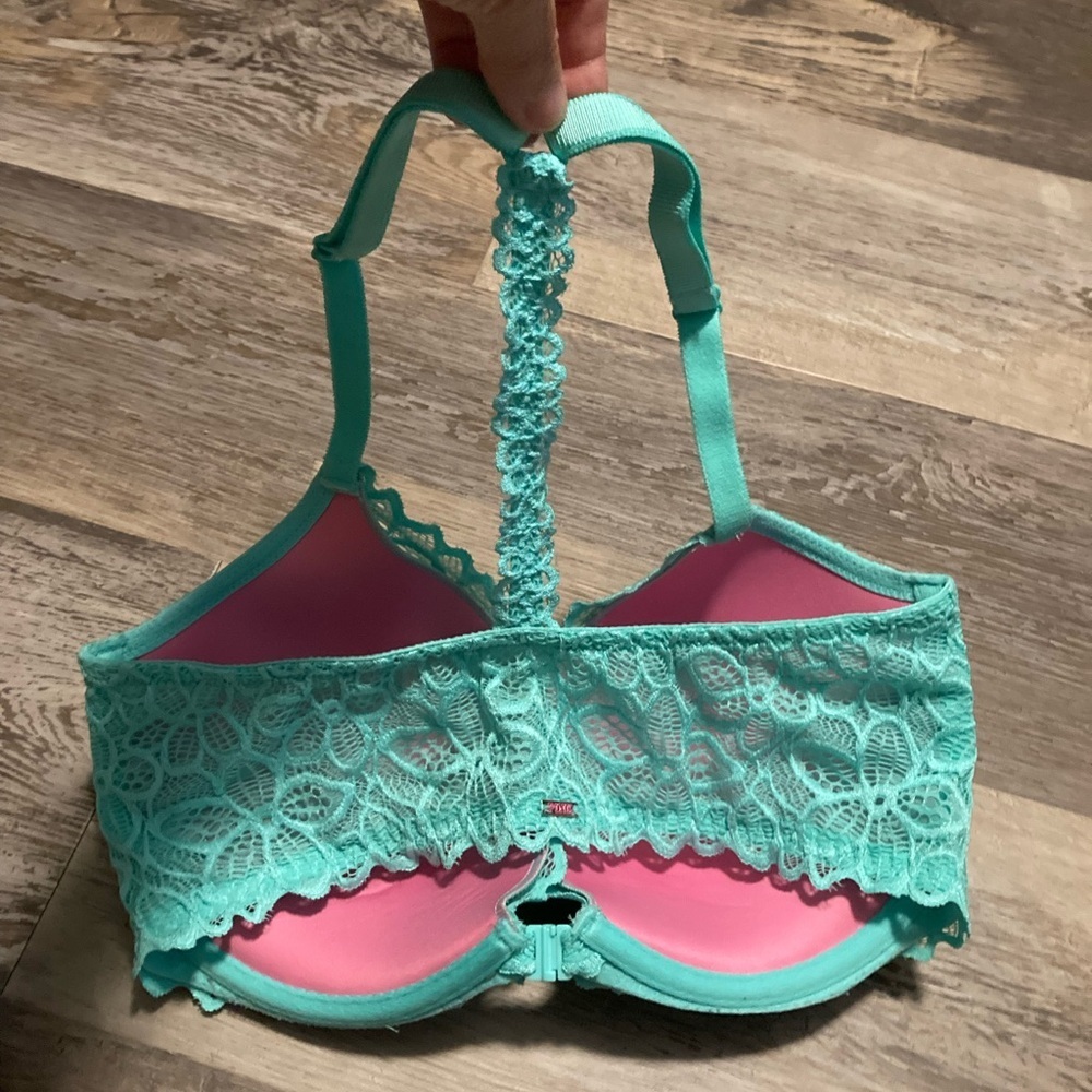 NWOT, Victoria Secrets Pink Bra - Picture 3 of 8